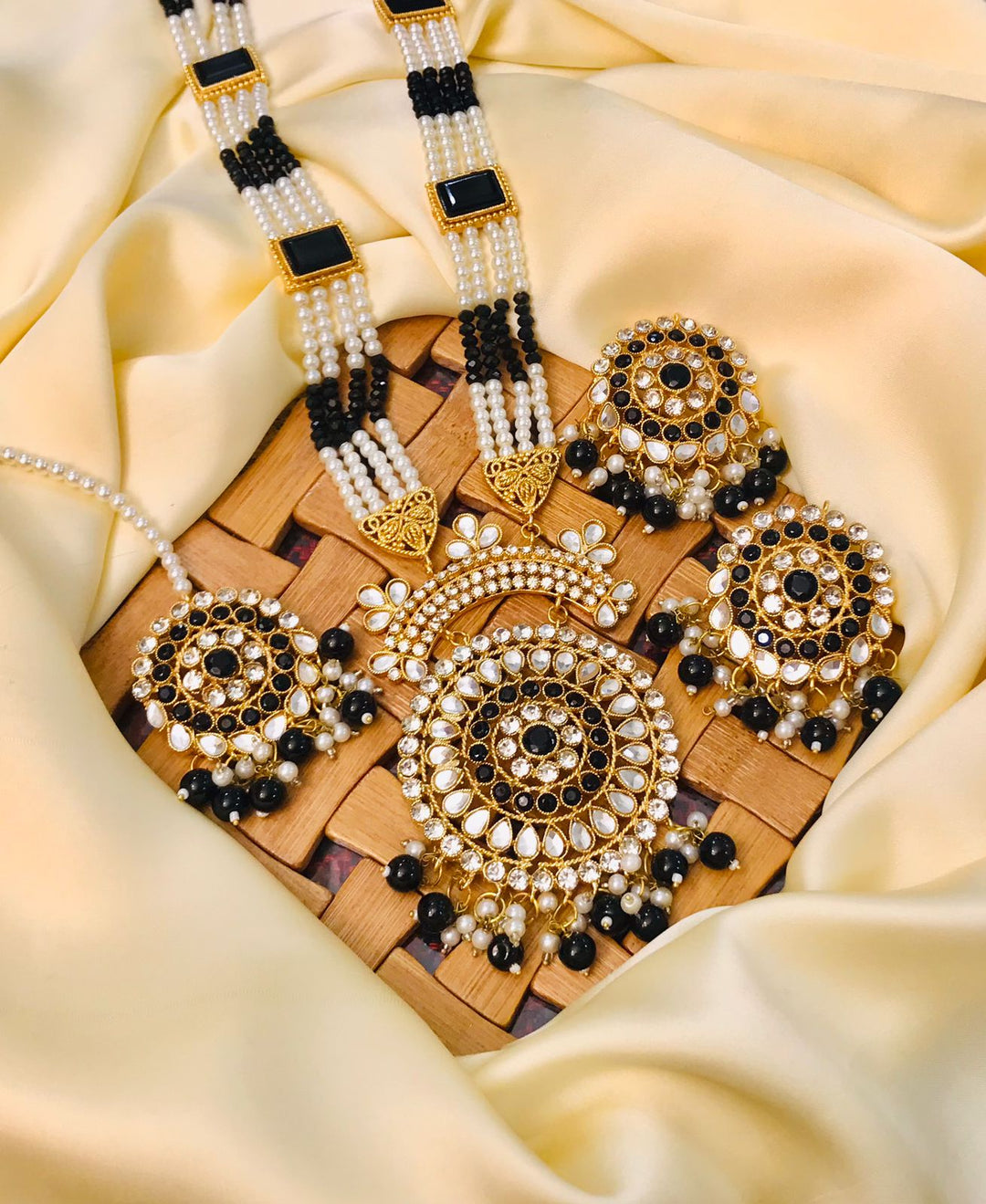 Kundan Mala Set-02 (Black)