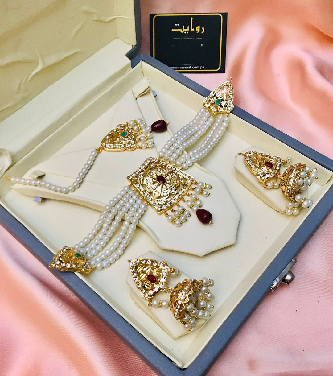 Hyderabadi Choker Set-26 (Multi)