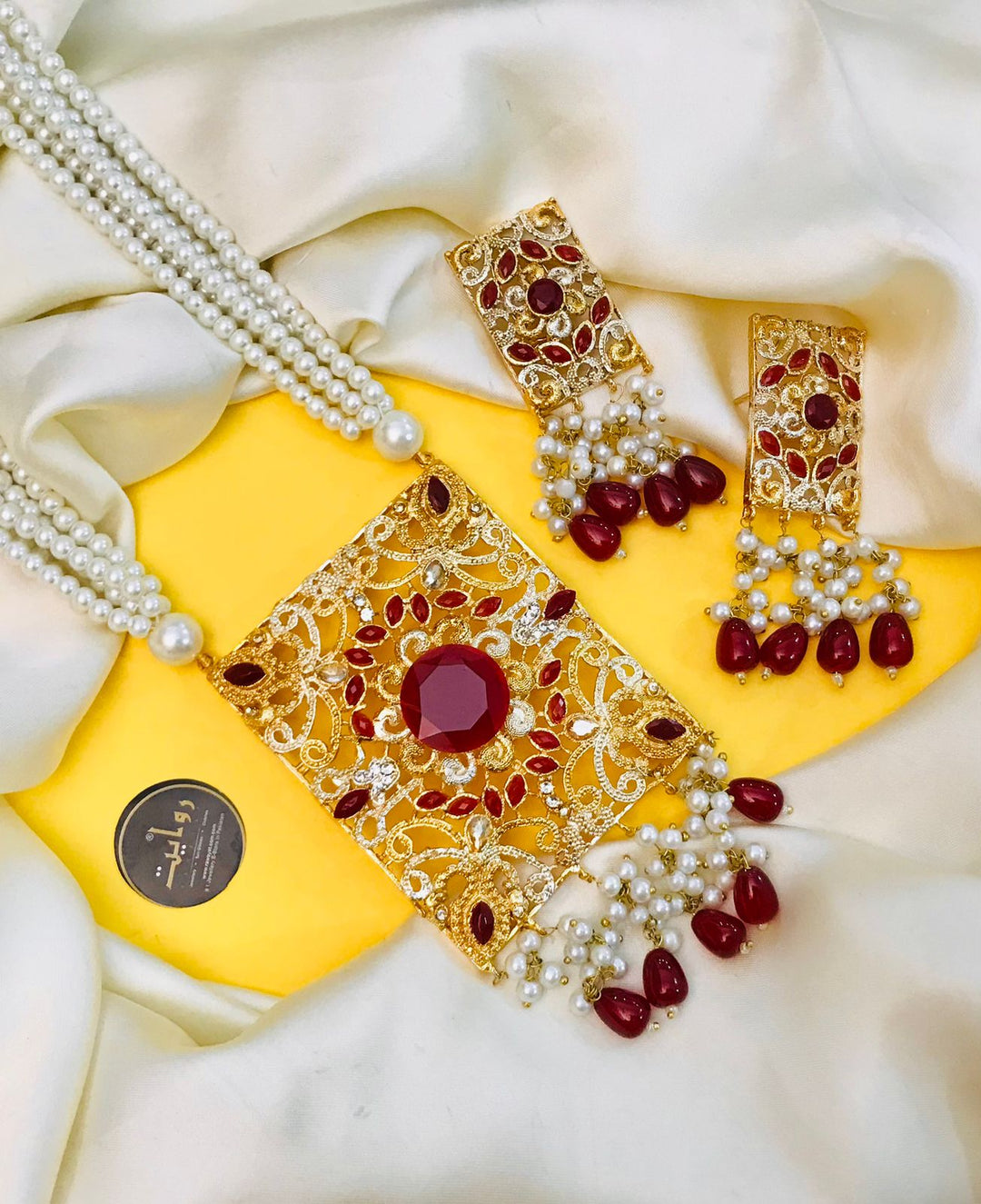 Akira Rani Mala Set (Maroon)