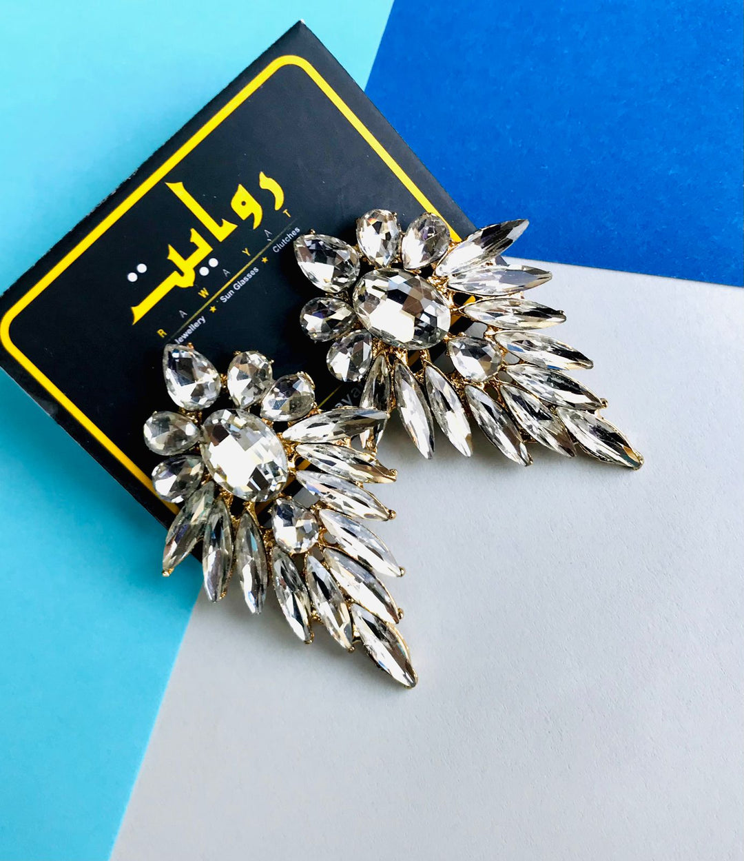 ZARPASH STUDS (GOLDEN/WHITE)