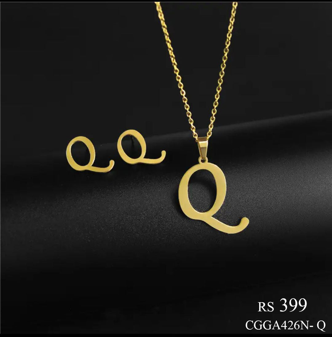 Alphabet Locket Set (Q)