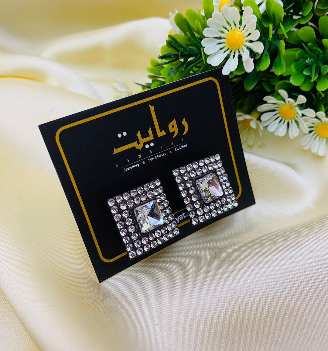 Fancy Studs-100 (Black)