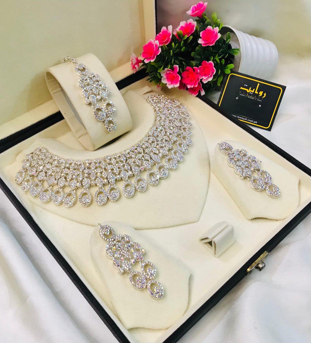 USHNA Set (Silver)