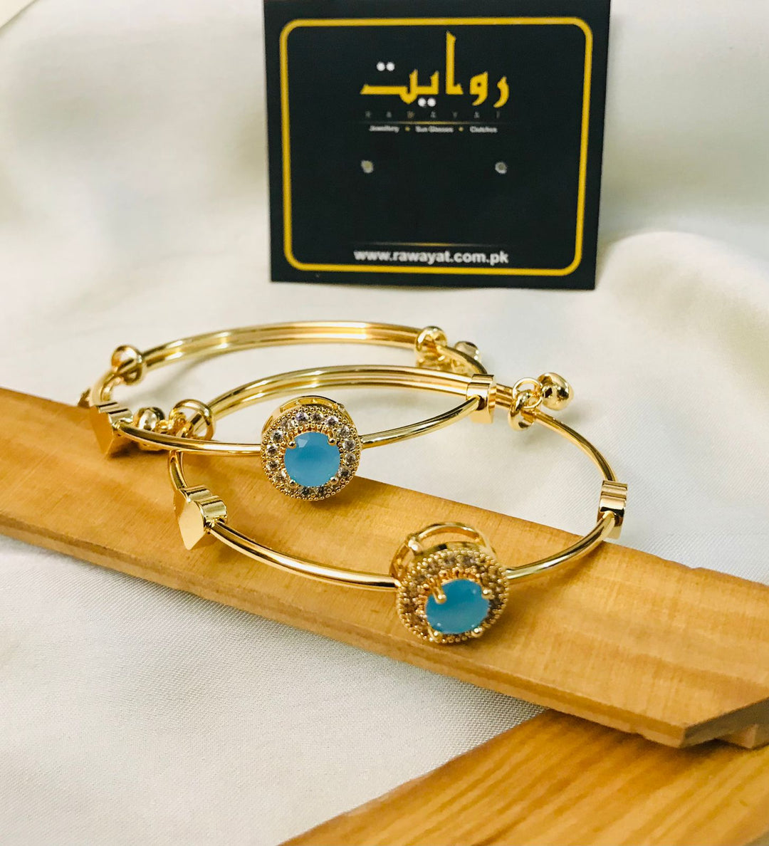 Adjustable Adult Bangle-74 (Golden/Ferozi)