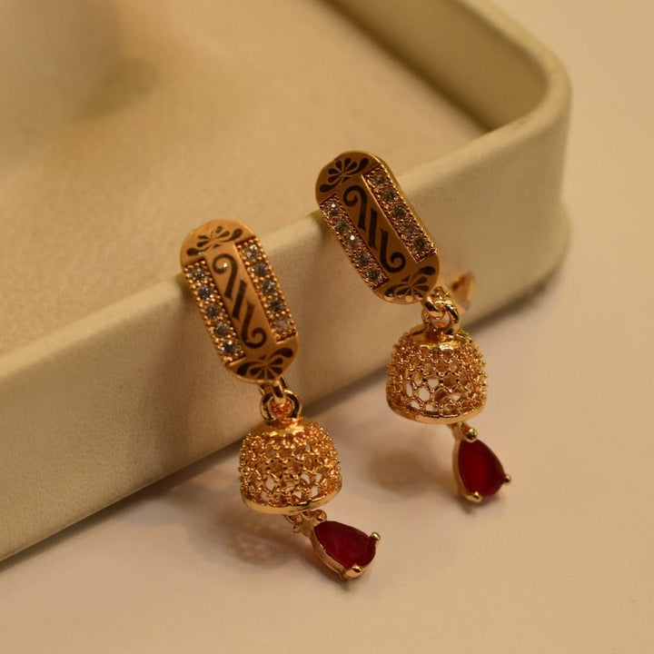 Elegant Design Gold Plated Earrings For Girls/women